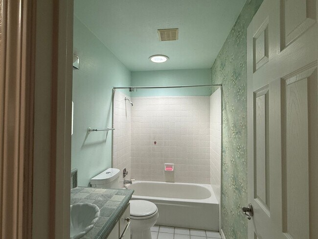 Building Photo - 4161 Helen Ln