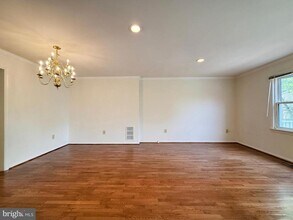 Building Photo - 10240 Arizona Cir