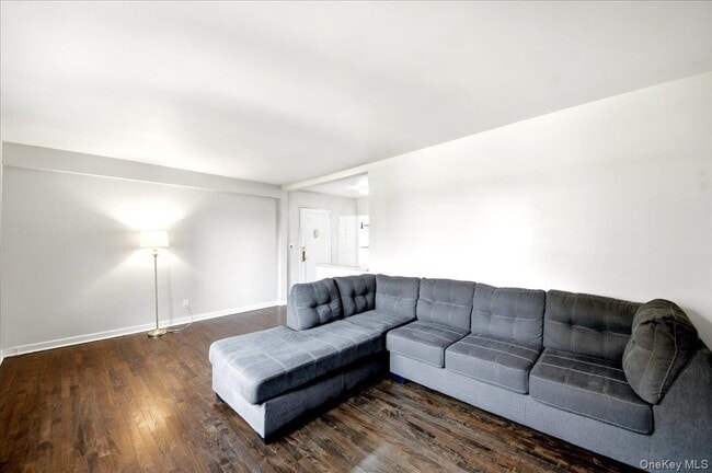 Building Photo - 12 Wainwright Ave