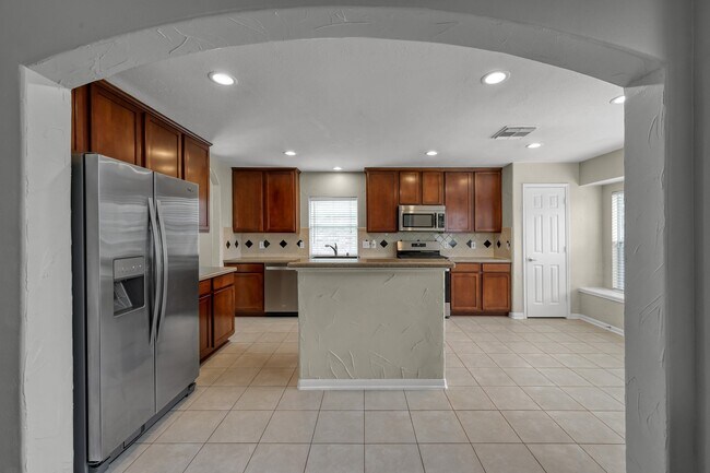Building Photo - 21331 Timber Pines Dr