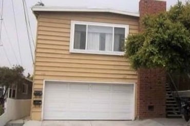 Building Photo - 633 8th St