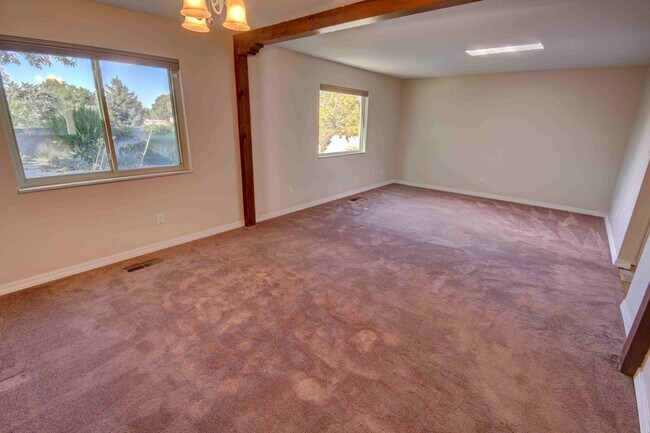 Building Photo - 13208 Blue Corn Maiden Trail NE