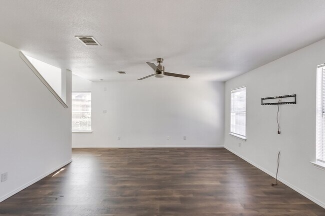 Building Photo - 4906 Causeway Ct