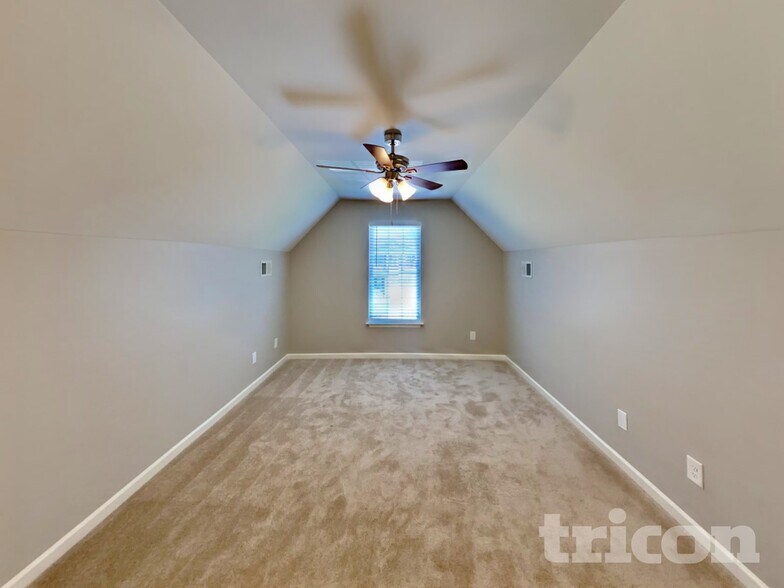 Building Photo - 1582 Weatherend Dr