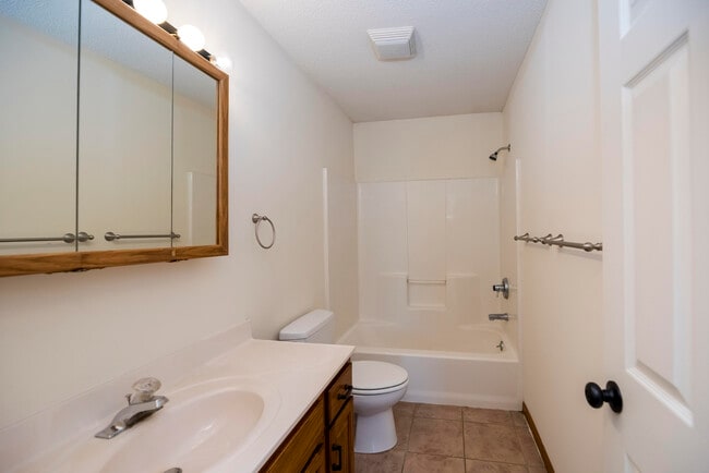 Building Photo - 3508 Berkshire