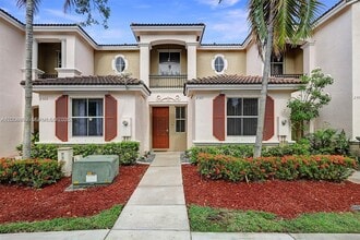 Building Photo - 2311 NE 42nd Cir