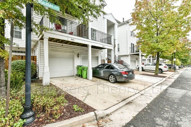 Building Photo - 5102 Donovan Dr