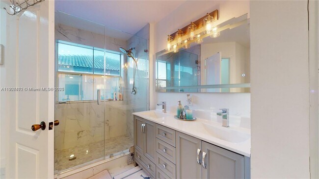 Building Photo - 13868 SW 38th Terrace