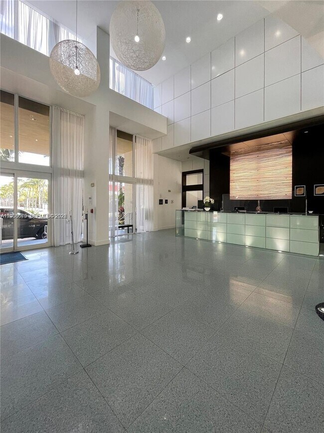 Building Photo - 18800 NE 29th Ave