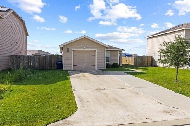 Building Photo - 5727 Treasure Cove Rd
