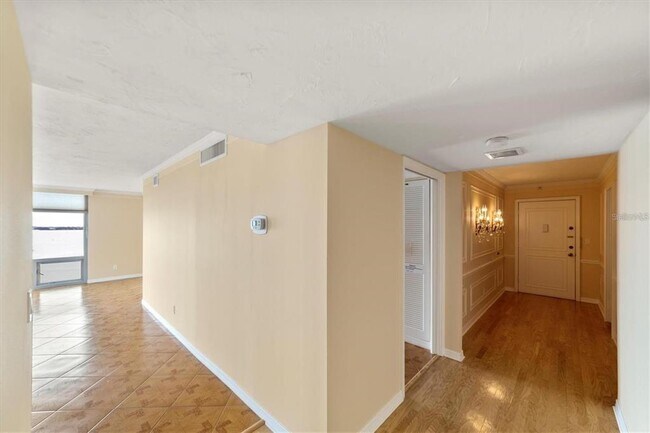 Building Photo - 1111 N Gulfstream Ave