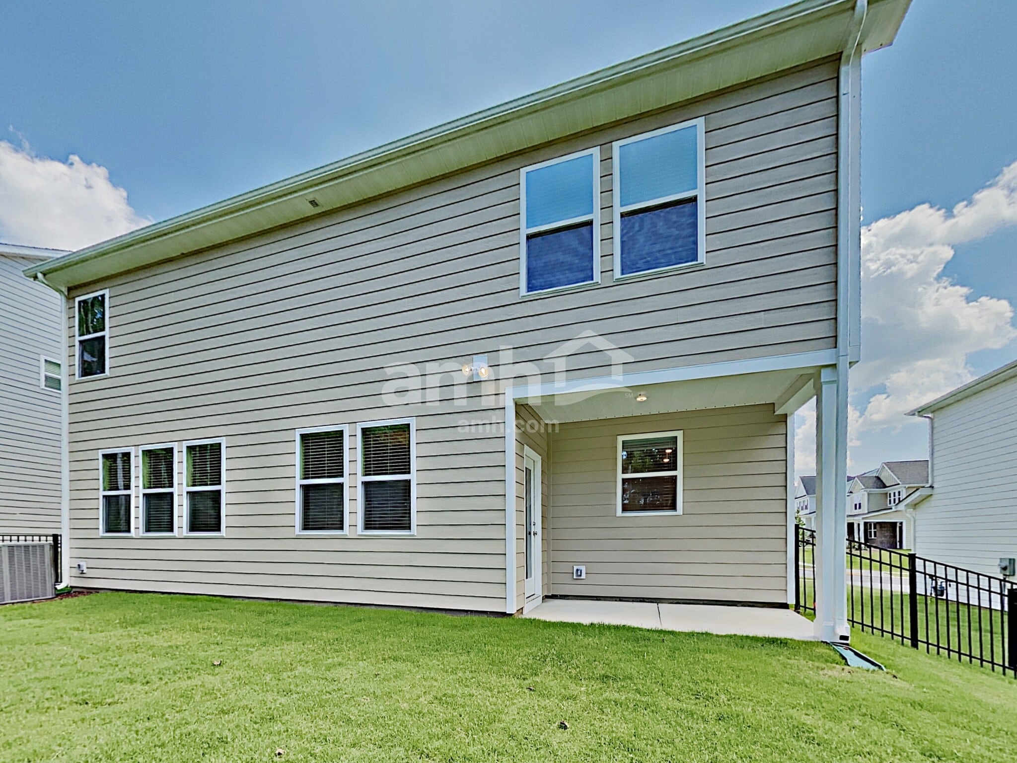 Building Photo - 143 Willowbrook Dr
