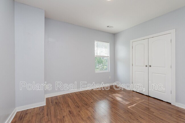 Building Photo - 21 N Tacoma Ave