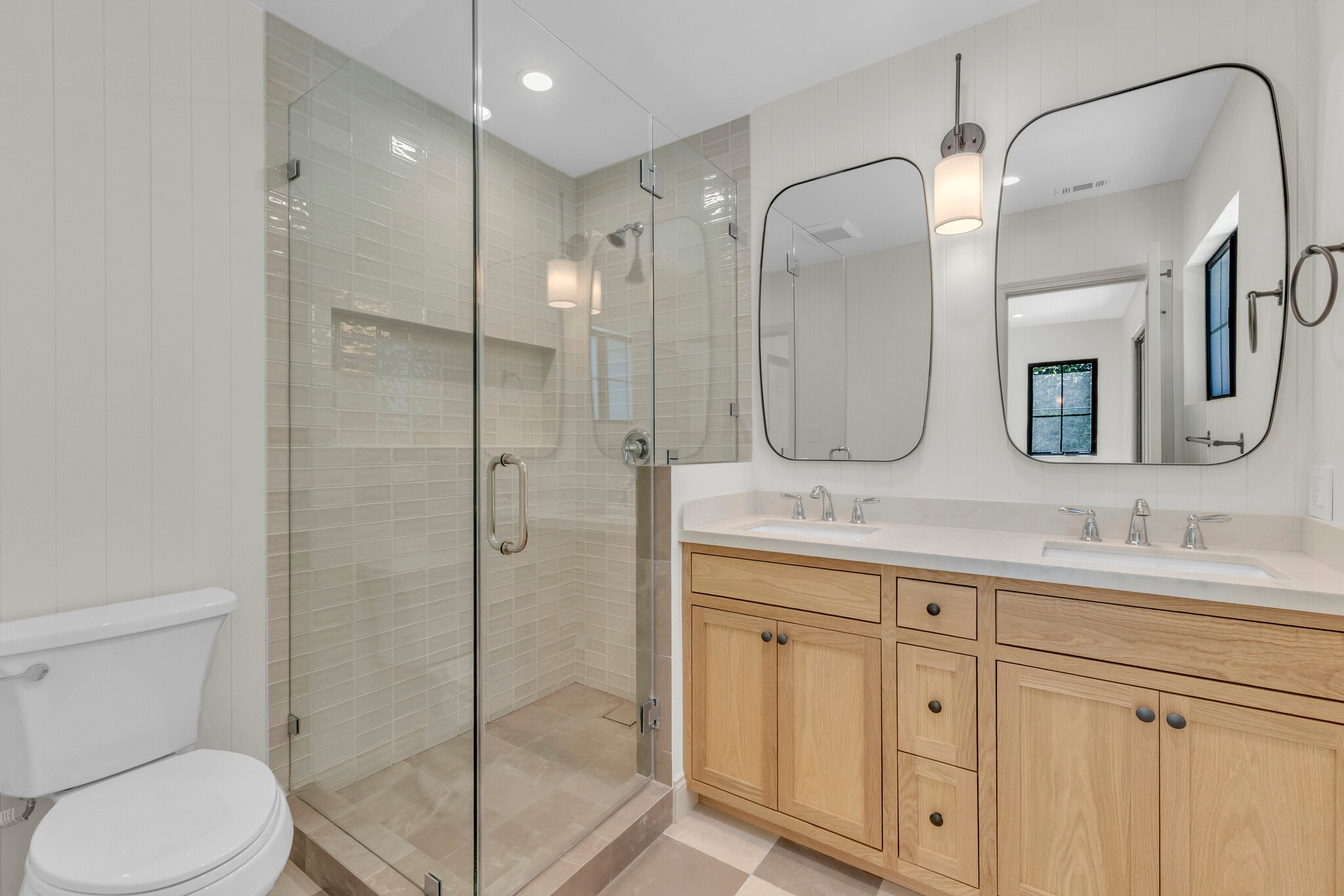 Primary Bathroom #1 - 4316 Bellaire Ave