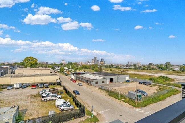 Building Photo - 1303 Deloss St