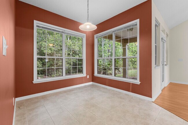 Building Photo - 289 N Churchill Dr