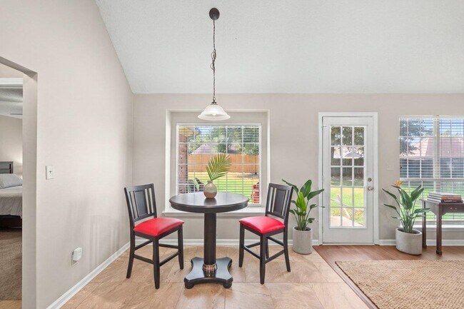 Building Photo - 11181 Ivy Dr
