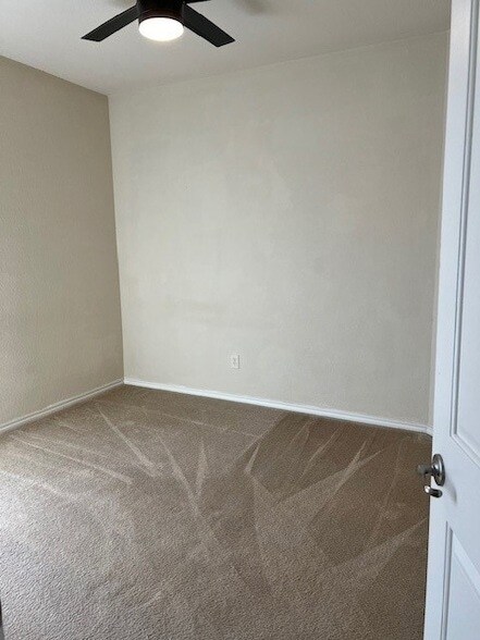 Building Photo - 7823 Black Willow Ln