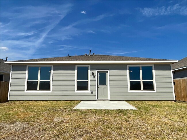 Building Photo - 9695 Caney Trails Rd