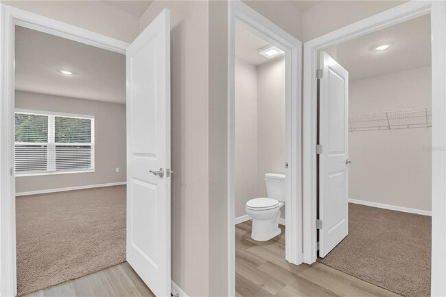 Building Photo - 2924 NE 20th Ter