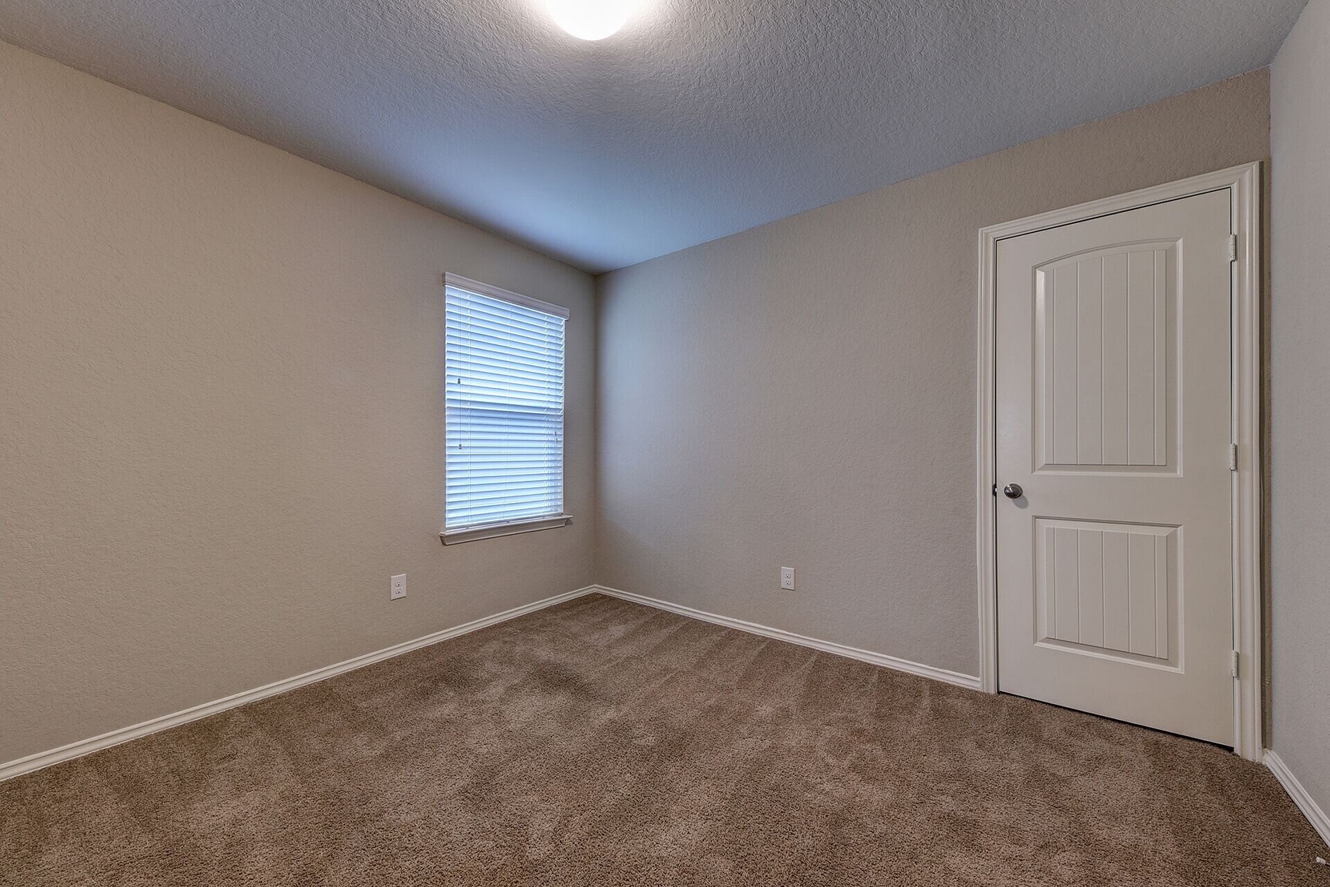 Building Photo - 108 Lance Trl