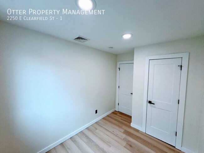 Building Photo - 2250 E Clearfield St