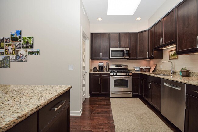 Building Photo - 5858 N Broadway