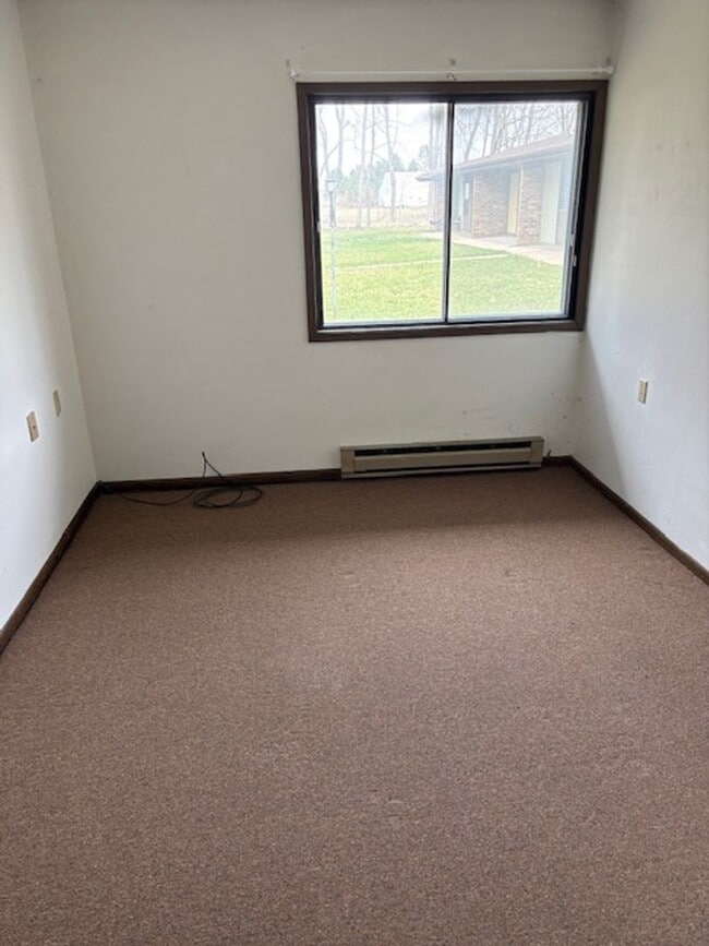 Building Photo - 209 Estelle St