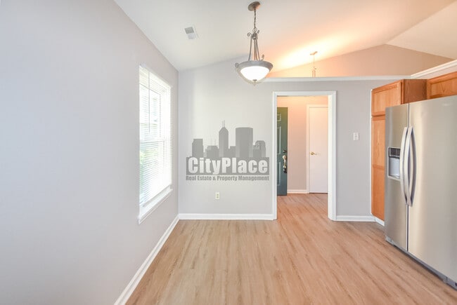 Building Photo - 4617 Welton St