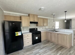 Building Photo - 2510 Sheridan Rd