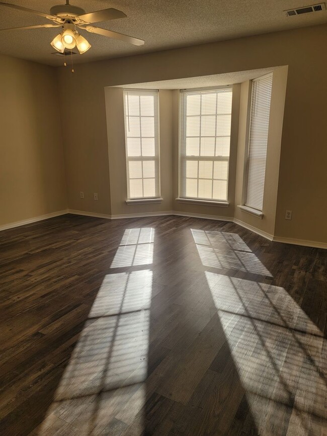 Building Photo - 3802 Owen St