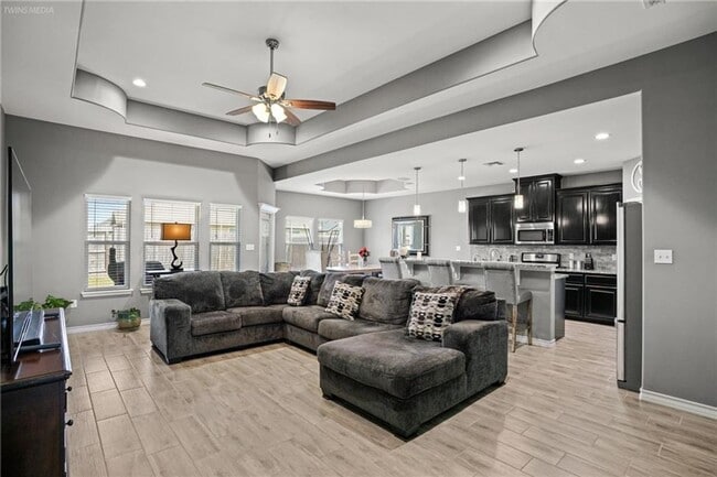 Building Photo - 3921 Woodhouse Ln