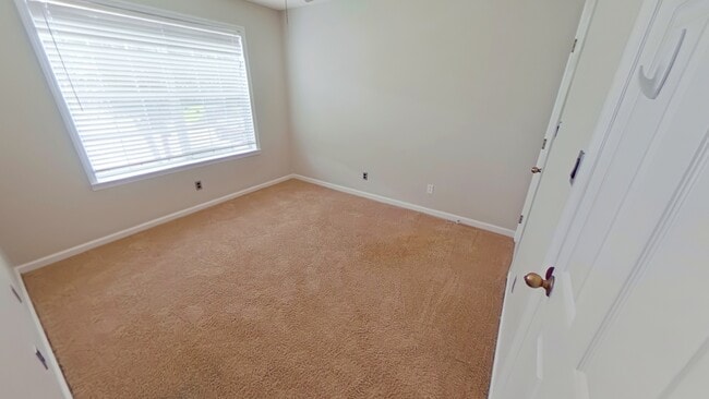 Building Photo - 300 Waterdown Dr