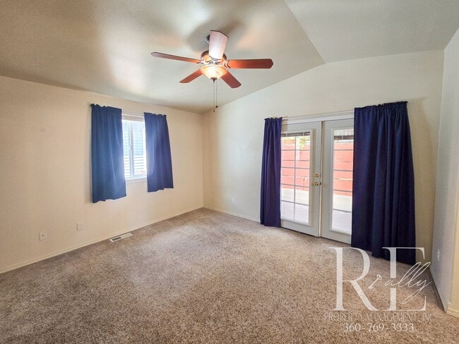 Building Photo - 3-Bed Townhome w/ Private Outdoor Spaces &...