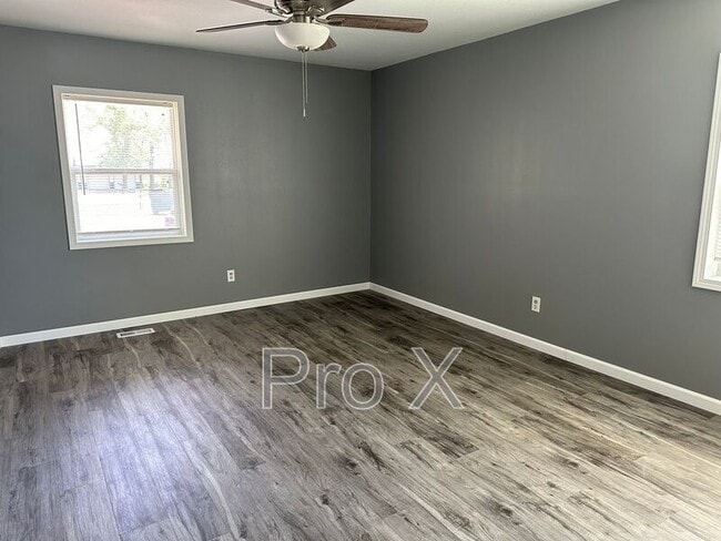 Building Photo - 825 S Cherokee St