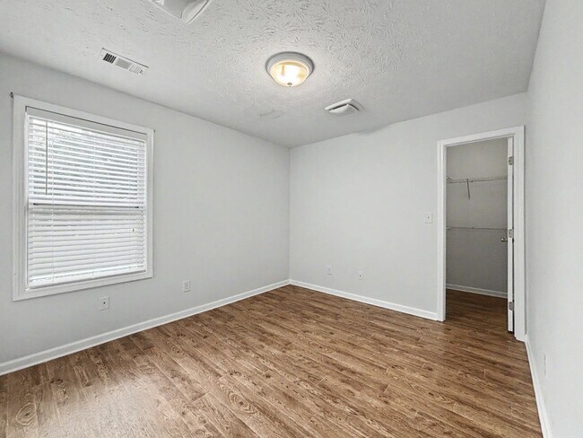 Building Photo - 560 Lee Byrd Rd