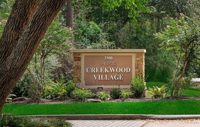 Building Photo - 3500 Tangle Brush Dr