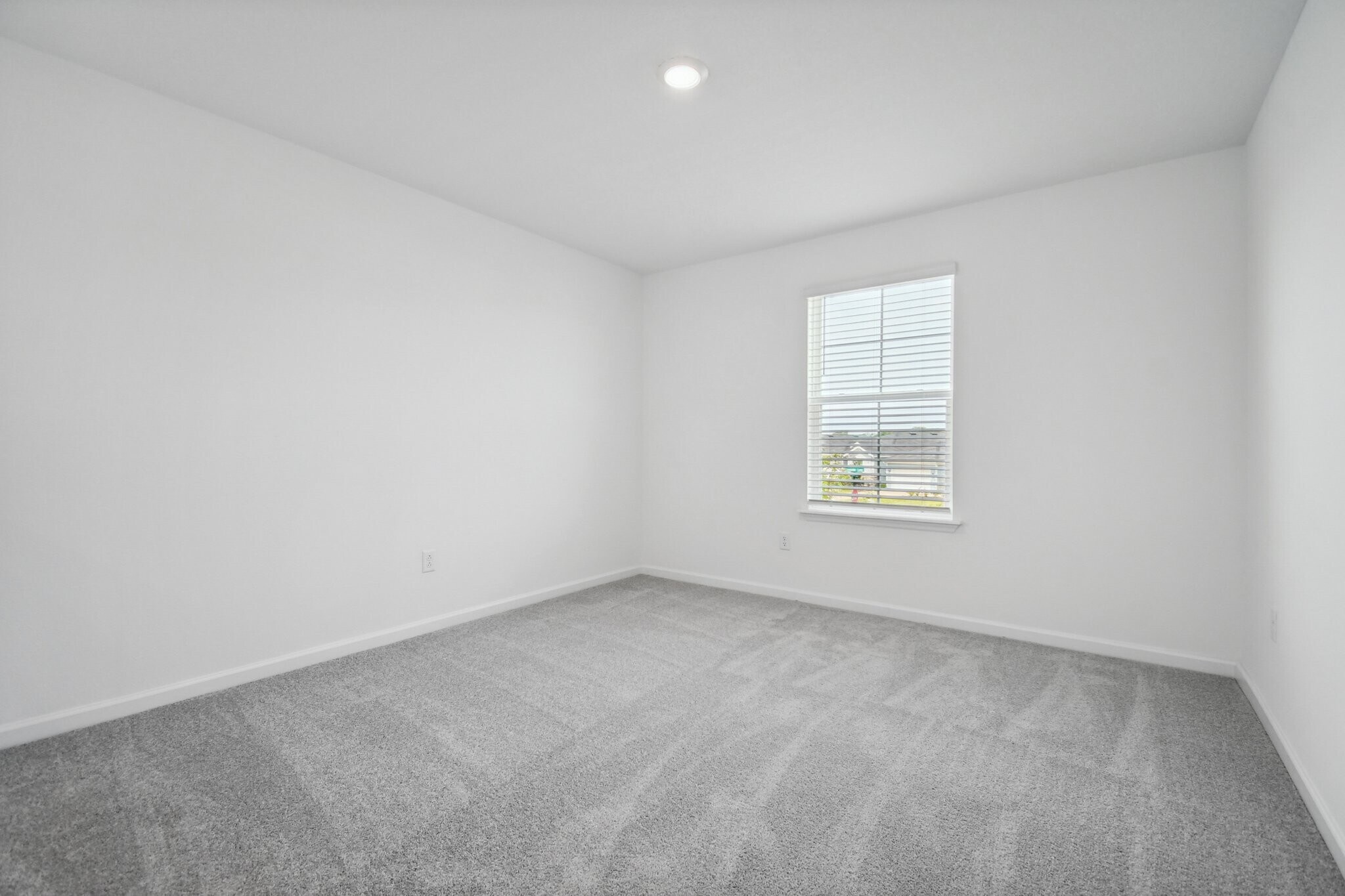 Building Photo - 2608 Lavender Loop