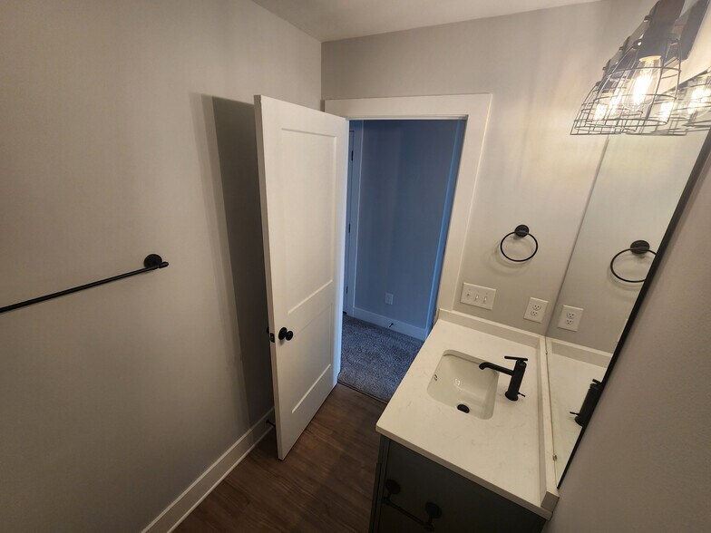 Building Photo - Room in Townhome on St James St NW