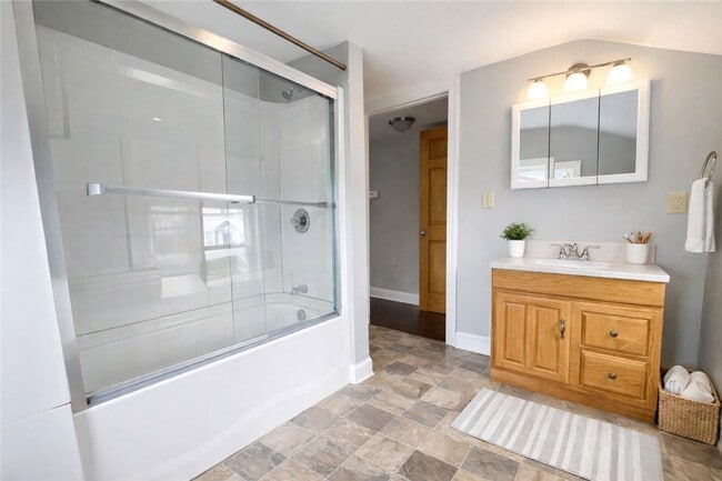 Building Photo - 37 N Virginia St