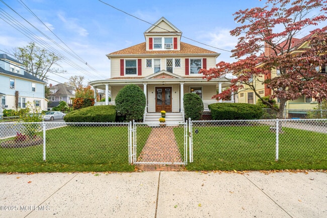 Building Photo - 50-52 Peters Pl