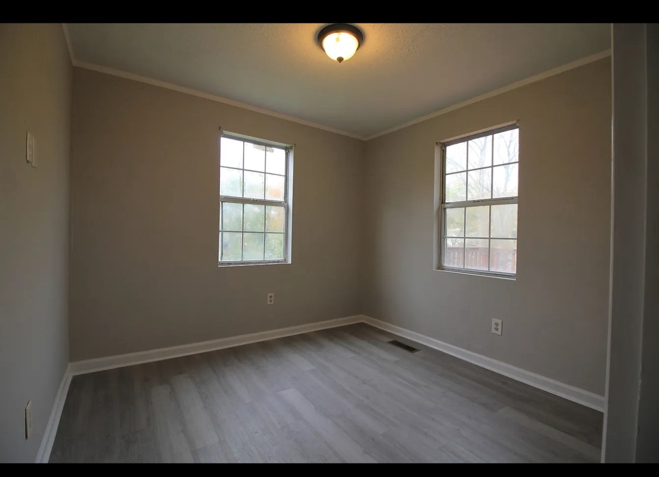 Building Photo - 2600 Knott Rd