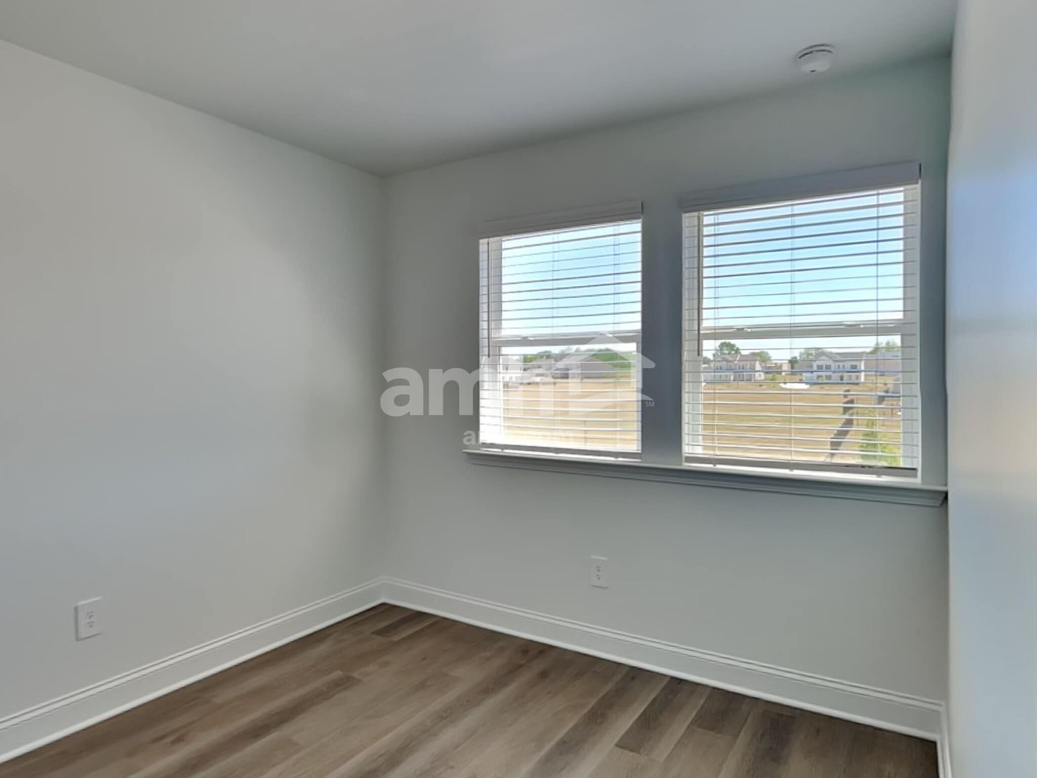 Building Photo - 301 Golucke Way