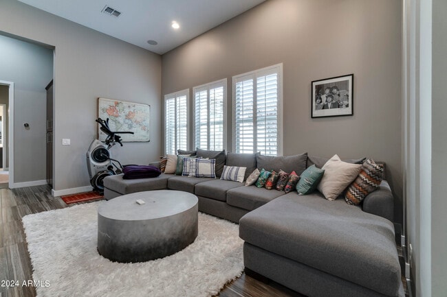 Building Photo - 5760 S Huachuca Way