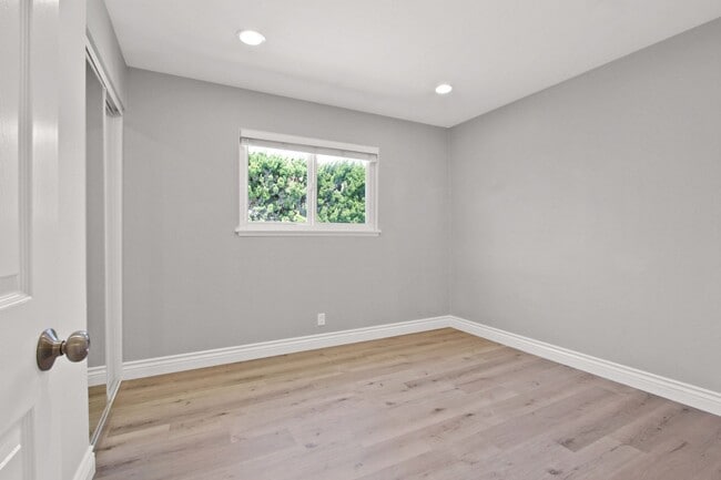 Building Photo - 16572 Tripp Cir