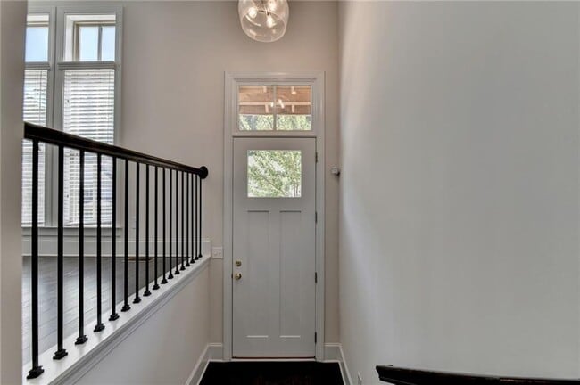 Building Photo - 614 Harrington Hills