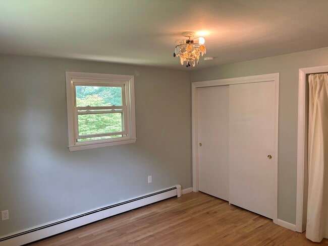 Building Photo - 113 Granby Rd