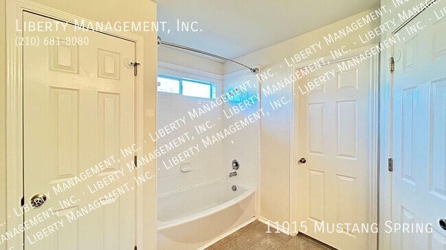 Building Photo - 11015 Mustang Spring