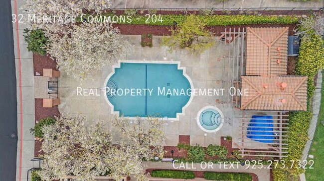 Building Photo - 32 Meritage Common