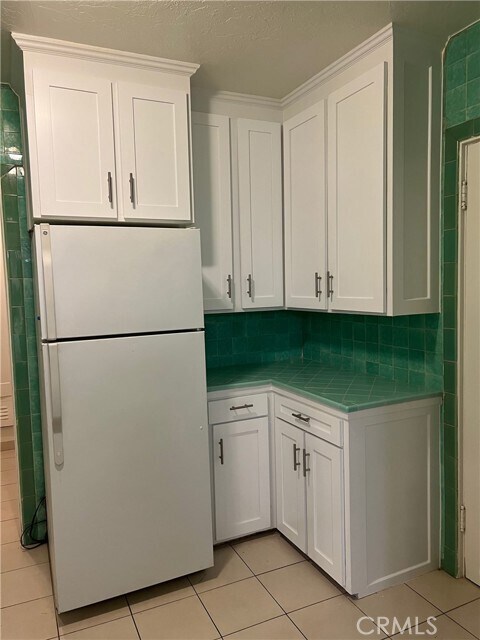 Building Photo - 425 S Palm Dr